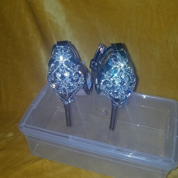 Jeweled Peetoe Pump - Picture 6 of 6